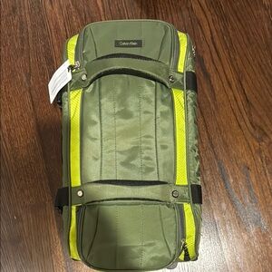 Rolling luggage bag